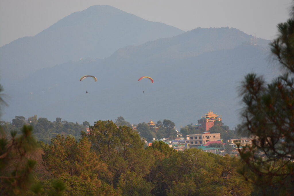 Paragliding in Bir Billing